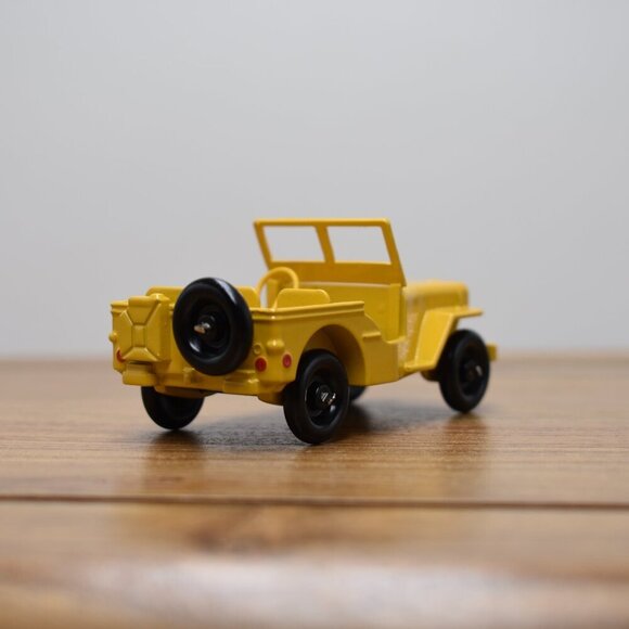 Dinky Toys Yellow Version Civile JEEP Diecast 1/43 Scale 24M Miniatures Mattel - Picture 6 of 7